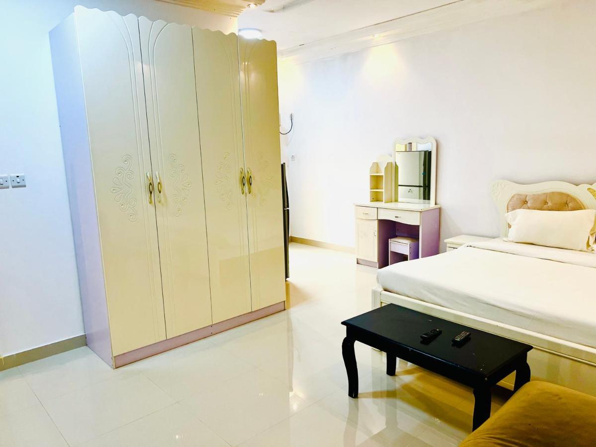 Al Tharya Furnished Apartments Awqad Bayt Fadil Exterior photo